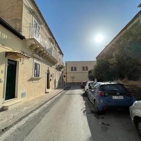 Отель Casa Crispi Ното Экстерьер фото