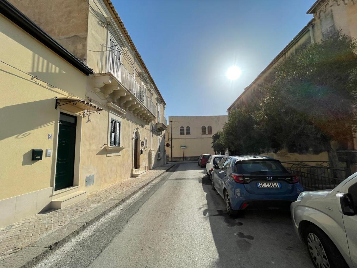 Отель Casa Crispi Ното Экстерьер фото